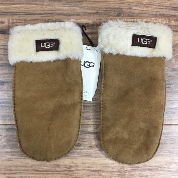 UGG Accessories - <SOLD>UGG Sheepskin Mittens Water Resistant Chest